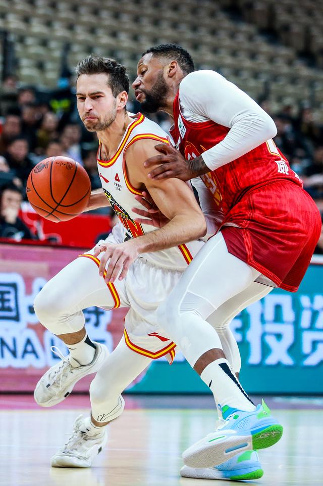 #（体育）篮球——CBA常规赛：深圳马可波罗胜九台农商银行-9.jpg