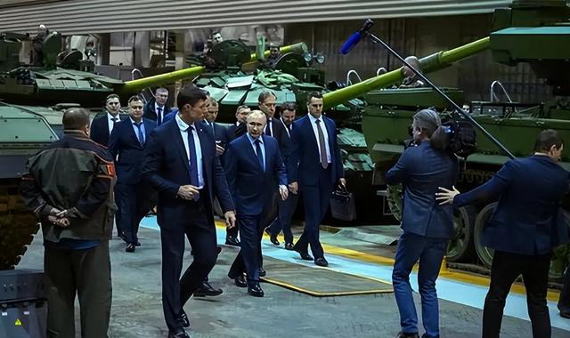 2025年全球军事排行榜出来了！印度第4，日本第8，美俄中排第几？-5.jpg