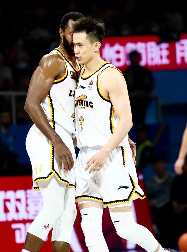 约克31+8+6+8三分！浙江末节一波流击溃辽宁 弗格23+4独木难支-7.jpg