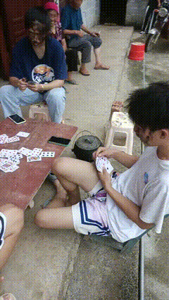 16组搞笑动图，被发现了，真尴尬-1.jpg