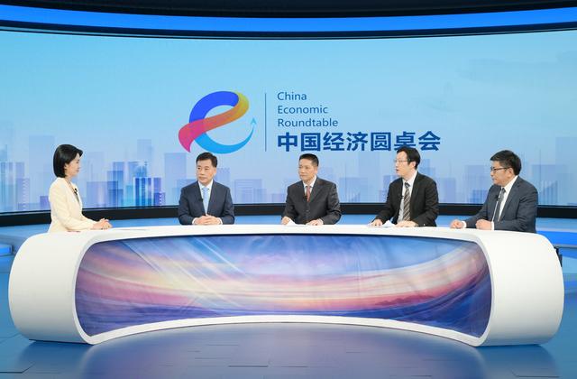 中国经济圆桌会·新华全媒头条丨“冷”资源“热”起来 冰雪经济彰显发展新活力 （1）-1.jpg