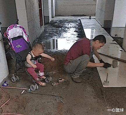 每天一笑，50张搞笑动图：这么低矮的山，为何不推平呢？-24.jpg