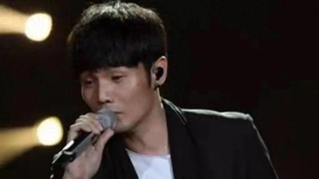 今日头条娱乐榜单：那些让我们心动的瞬间-1.jpg