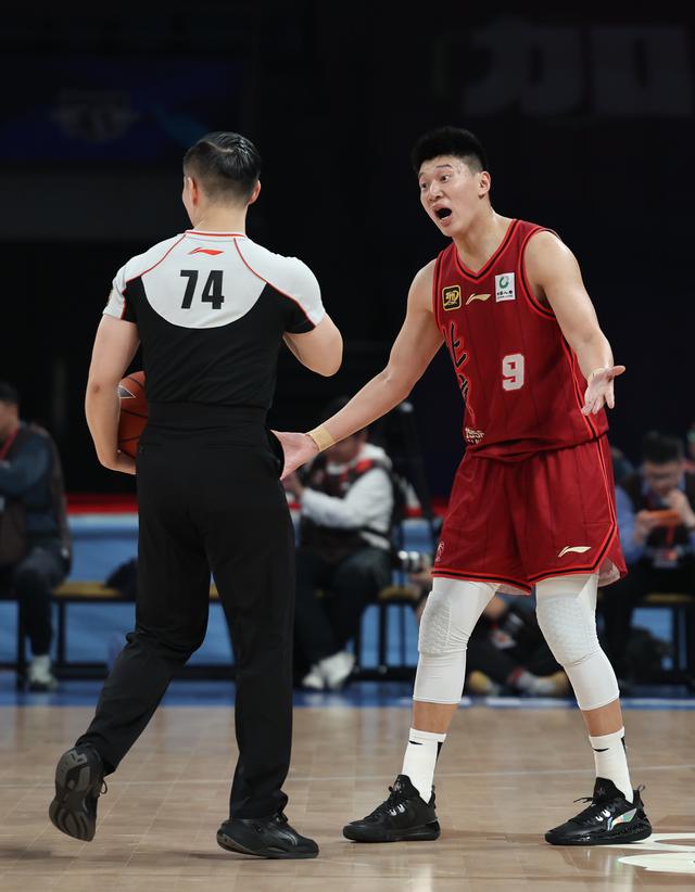 （体育）篮球——CBA常规赛：北京北汽不敌浙江方兴渡-2.jpg