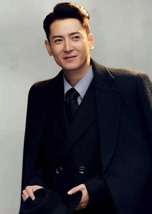长得相似的3位明星 —之二-4.jpg