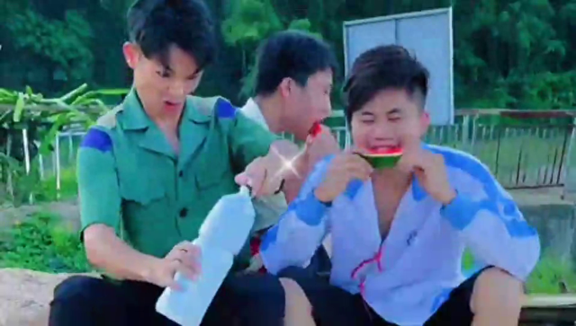 搞笑视频！看一遍笑一遍-1.jpg