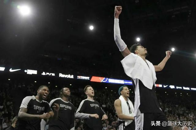 最大遗珠！MVP前五的文班，为何落选首发？-10.jpg