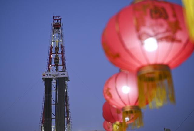 新华全媒头条｜掘地一万米 中国深度在“死亡之海”创下新纪录-2.jpg