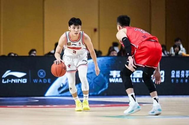 CBA排名一晚大乱！广东进入前3名，辽宁再跌2名，北京冲进8强-3.jpg