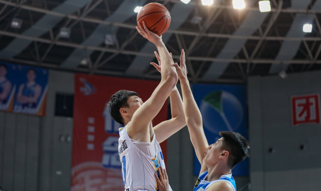 CBA积分榜最新排名出炉：辽宁被北京挤出前八 广东逆袭杀回前三？-3.jpg