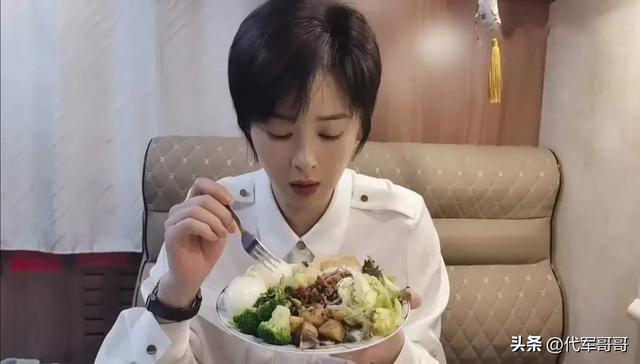揭秘明星奇葩的减肥方法，哪个最让人难以接受？-9.jpg