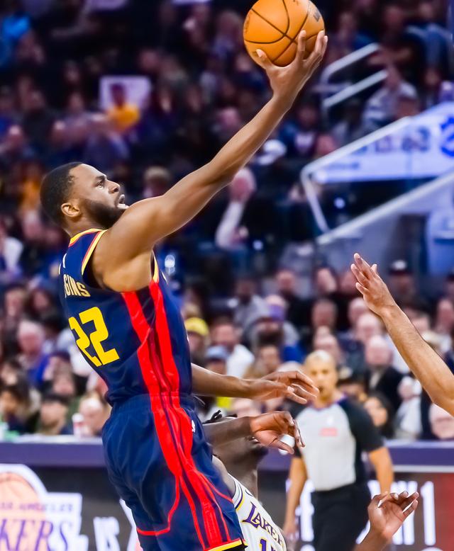 （体育）篮球——NBA常规赛：勇士不敌湖人-5.jpg