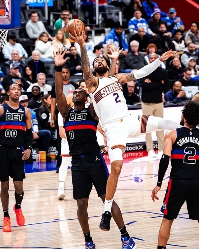 NBA红黑榜：火箭双杀联盟第一骑士，哈登40分梦回巅峰击穿雄鹿！-10.jpg