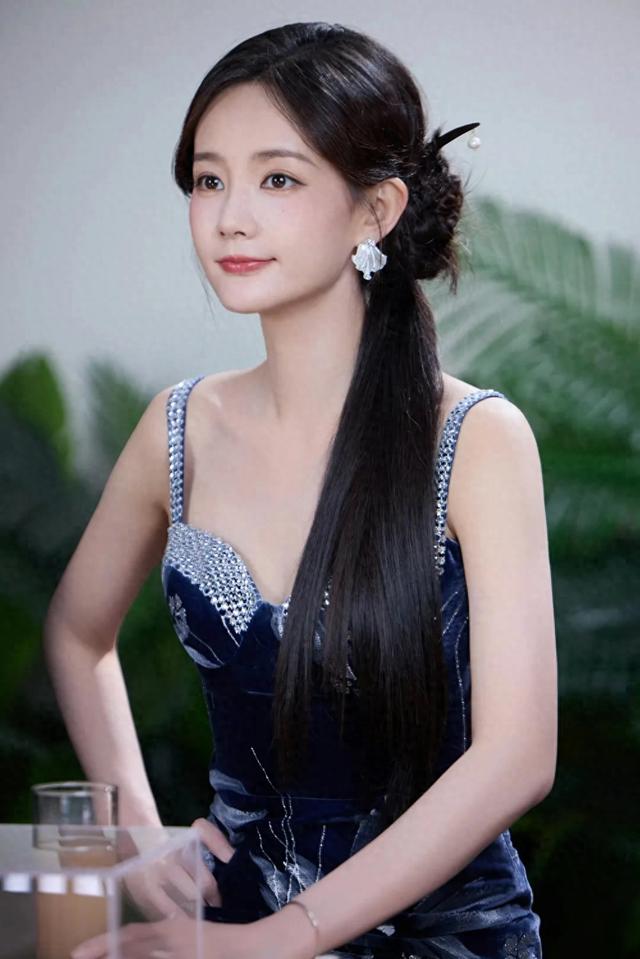 怎么捧也捧不红的5位明星，资源逆天却万年不火，网友：心疼老板-1.jpg