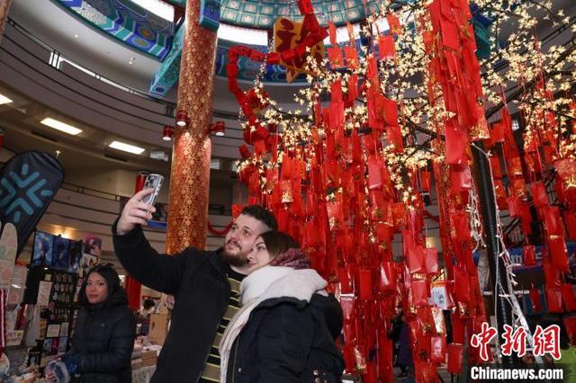 加拿大“石油城”卡尔加里“中国年”热潮不断-2.jpg