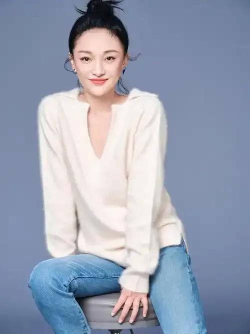 明星都这么矮吗？揭秘娱乐圈“身高之谜”明星真实身高让人意外！-3.jpg
