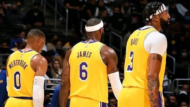 盘点NBA历史上那些最失败的三巨头组合，湖人篮网上榜-4.jpg
