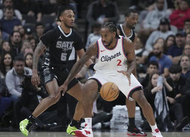 西部格局再变：火箭创NBA奇迹，快船追平湖人，4-8名差距缩小-5.jpg