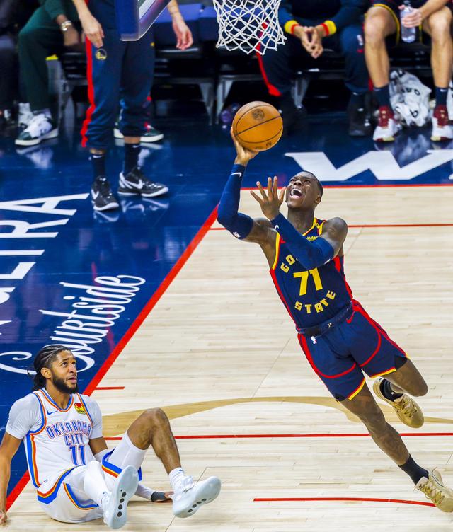 （体育）篮球——NBA常规赛：勇士胜雷霆-7.jpg