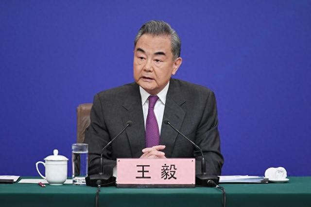 王毅的六个字，被俄方挂上了头版头条，特朗普幕僚破防莫大耻辱-1.jpg