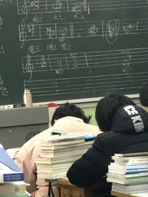 上学时候超火的那些搞笑段子，笑到肚子疼！-1.jpg