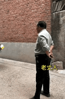 开心一笑，30组搞笑动图，孩子看来是不喜欢自己的名字-7.jpg