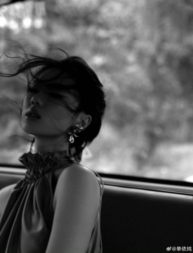 美女明星-5.jpg