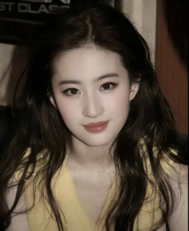 15位女明星，那位是你心中颜值女神-13.jpg