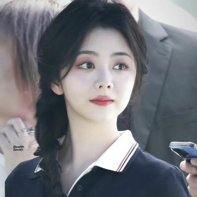 15位女明星，那位是你心中颜值女神-14.jpg